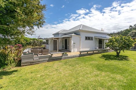 Photo of property in 186 Victoria Street, Coromandel, 3506