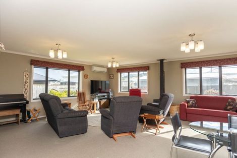 Photo of property in 51a Gordon Street, Dannevirke, 4930