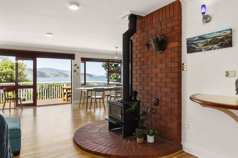 Photo of property in 61 Breaker Bay Road, Breaker Bay, Wellington, 6022