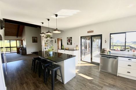 Photo of property in 30 Pararewa Drive, Whalers Gate, New Plymouth, 4310