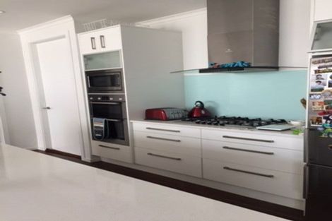 Photo of property in 11 Bickerton Rise, Churton Park, Wellington, 6037