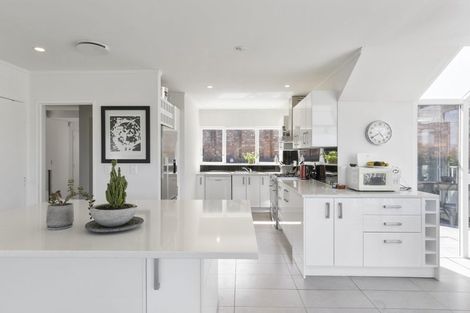 Photo of property in 8 Nadia Grove, Khandallah, Wellington, 6035