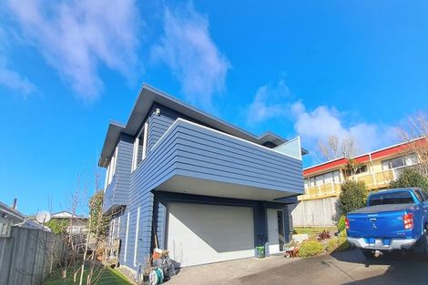Photo of property in 14a Bank Street, Hillcrest, Auckland, 0627