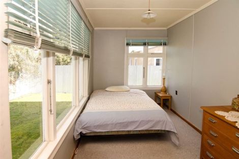 Photo of property in 12 Domain Road, Ettrick, Roxburgh, 9572