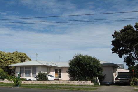 Photo of property in 99a Cornfoot Street, Castlecliff, Whanganui, 4501