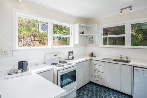 Photo of property in 45 Houghton Bay Road, Houghton Bay, Wellington, 6023