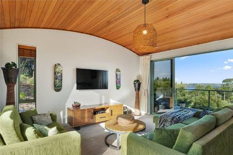 Photo of property in 8 Pukeora Way, Mangawhai, 0505