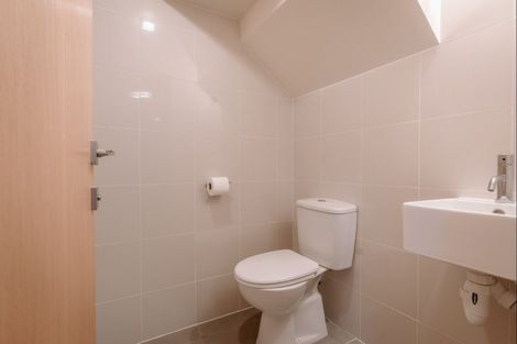 Photo of property in 2/35 Victoria Road, Mount Maunganui, 3116