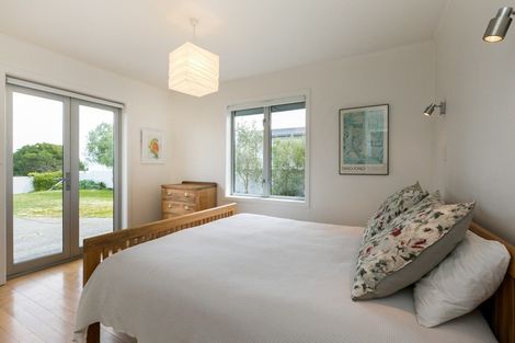 Photo of property in 10 The Esplanade, Westshore, Napier, 4110