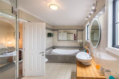 Photo of property in 95a Fendalton Road, Fendalton, Christchurch, 8014