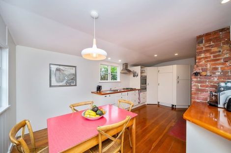 Photo of property in 9 Mayfair Place, Westown, New Plymouth, 4310