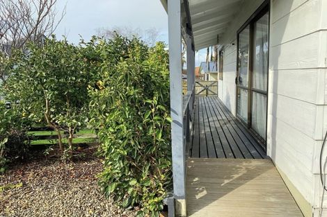 Photo of property in 7b Edgewater Parade, Waiuku, 2123