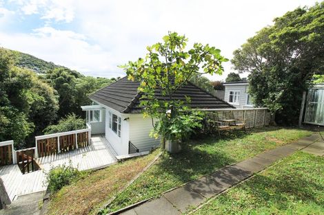 Photo of property in 13 Aplin Terrace, Ngaio, Wellington, 6035