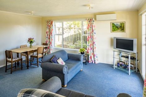 Photo of property in 17 Cleat Street, Whitby, Porirua, 5024