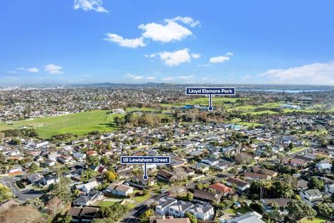 Photo of property in 16 Lewisham Street, Highland Park, Auckland, 2010