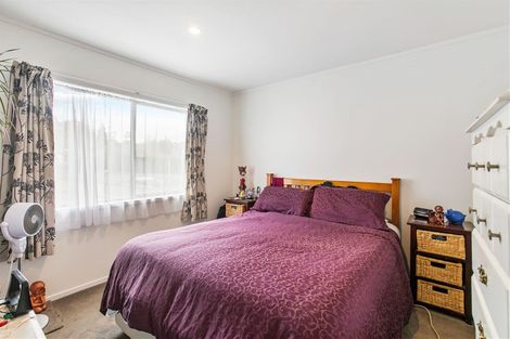 Photo of property in 4 Midgley Road, West Harbour, Auckland, 0618