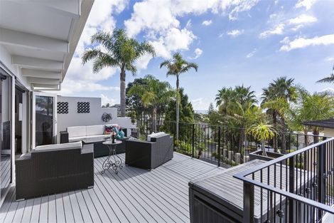 Photo of property in 13 Callender Place, Shelly Park, Auckland, 2014