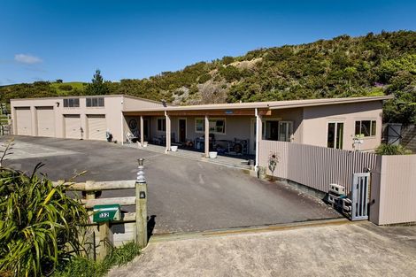 Photo of property in 132 Bing Lucas Drive, Tawa, Wellington, 5028