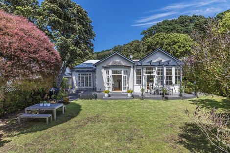 Photo of property in 7 Burnham Street, Seatoun, Wellington, 6022