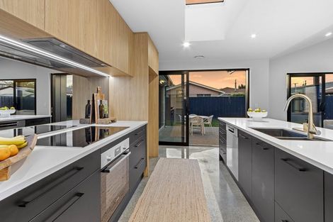 Photo of property in 14 Ferbane Way, Halswell, Christchurch, 8025