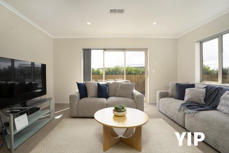 Photo of property in 38 Havana Rise, Grenada Village, Wellington, 6037