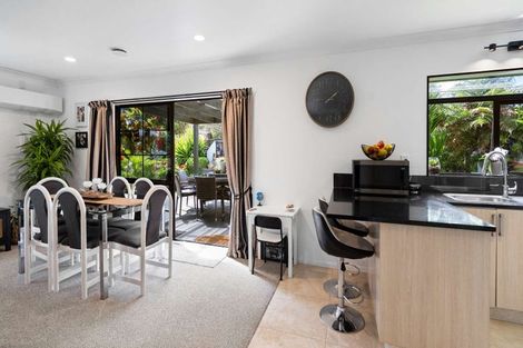 Photo of property in 1 Stonebridge Park Drive, Holdens Bay, Rotorua, 3010