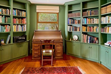 Photo of property in 76 The Crescent, Roseneath, Wellington, 6011