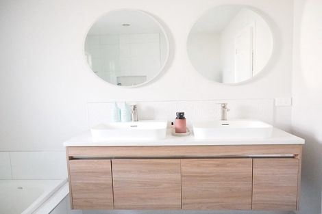 Photo of property in 15 Manor Place, Bryndwr, Christchurch, 8053