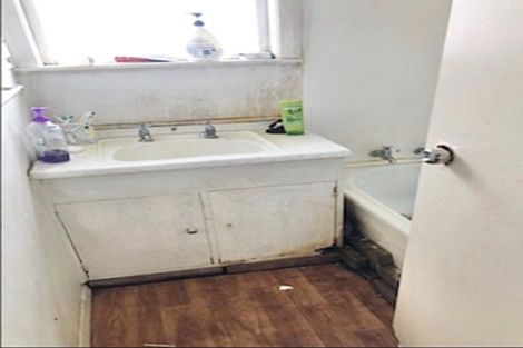 Photo of property in 43 Birdwood Road, Pukekohe, 2120