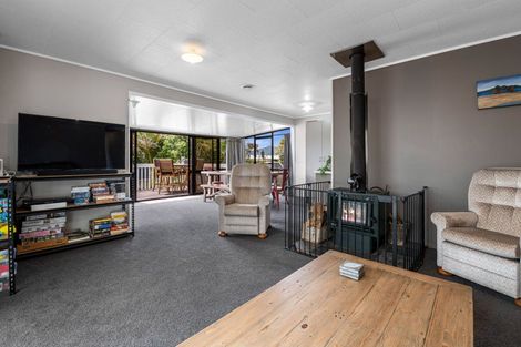 Photo of property in 18 Aoturoa Avenue, Rotoiti Forest, Rotorua, 3074