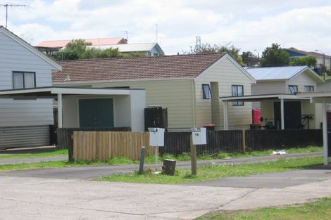 Photo of property in 14 Molley Green Place, Mount Roskill, Auckland, 1041