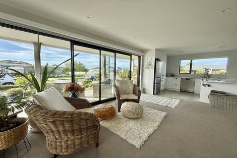Photo of property in 13 Cook Street, Carters Beach, Westport, 7825