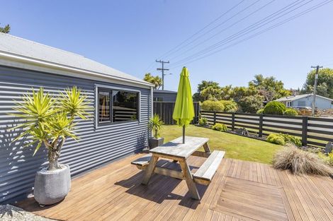 Photo of property in 5 Penfold Square, Leithfield, 7481