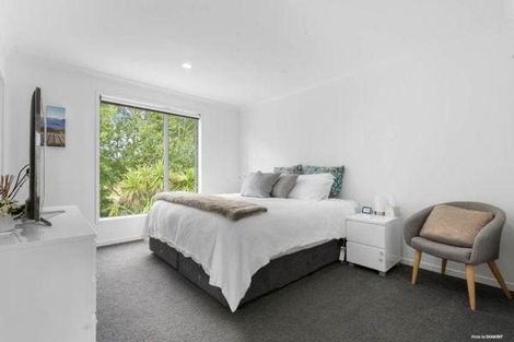 Photo of property in 9h Clearwater Cove, West Harbour, Auckland, 0618