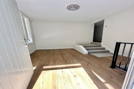 Photo of property in 17c Balmain Road, Birkenhead, Auckland, 0626