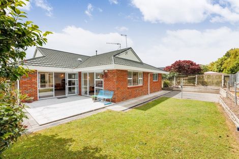 Photo of property in 12 Hind Place, Hokowhitu, Palmerston North, 4410