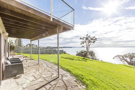 Photo of property in 38 Cliff Road, Torbay, Auckland, 0630