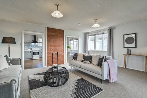 Photo of property in 10 Read Crescent, Clive, 4102