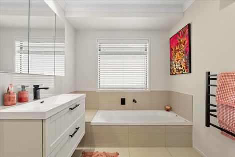 Photo of property in 8 Mortlake Heights, Pyes Pa, Tauranga, 3112