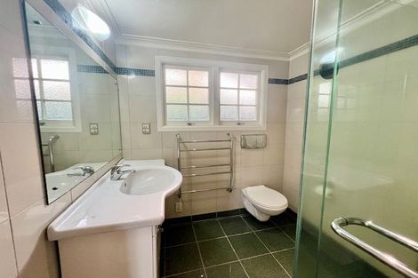 Photo of property in 232 Lake Road, Hauraki, Auckland, 0622