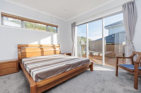 Photo of property in 32 Melksham Drive, Churton Park, Wellington, 6037