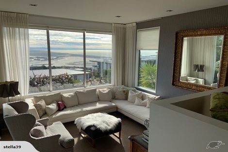 Photo of property in 6 Stoneyridge Close, Mount Pleasant, Christchurch, 8081