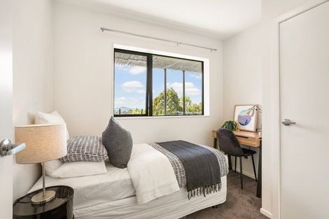 Photo of property in 15 Mcdowell Crescent, Hillcrest, Auckland, 0627