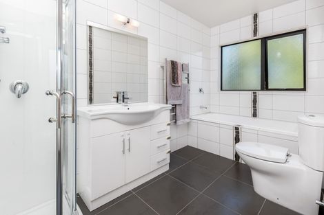 Photo of property in 23c Lexington Drive, Botany Downs, Auckland, 2010