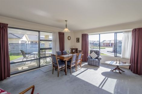 Photo of property in 12 Corfe Castle Lane, Levin, 5510