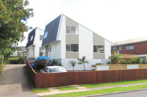 Photo of property in 2/21 Imogene Way, Half Moon Bay, Auckland, 2012