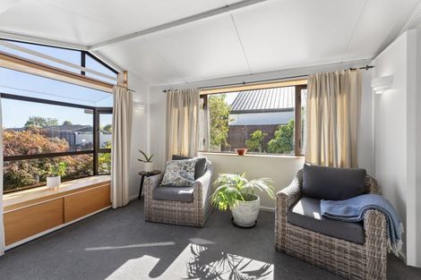 Photo of property in 32 Roberta Drive, Somerfield, Christchurch, 8024