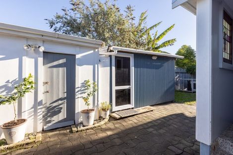 Photo of property in 65 Ferry Road, Clive, 4102