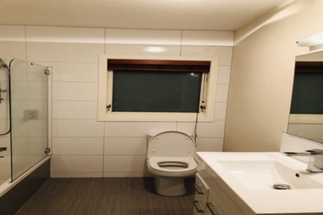 Photo of property in 27 Mahara Avenue, Birkenhead, Auckland, 0626