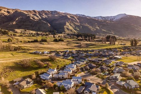 Photo of property in 9 Meadowbrook Place, Wanaka, 9305